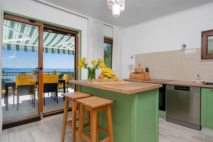 Villa für 6 Personen, mit Pool und Balkon/Terrasse in Makarska - 4