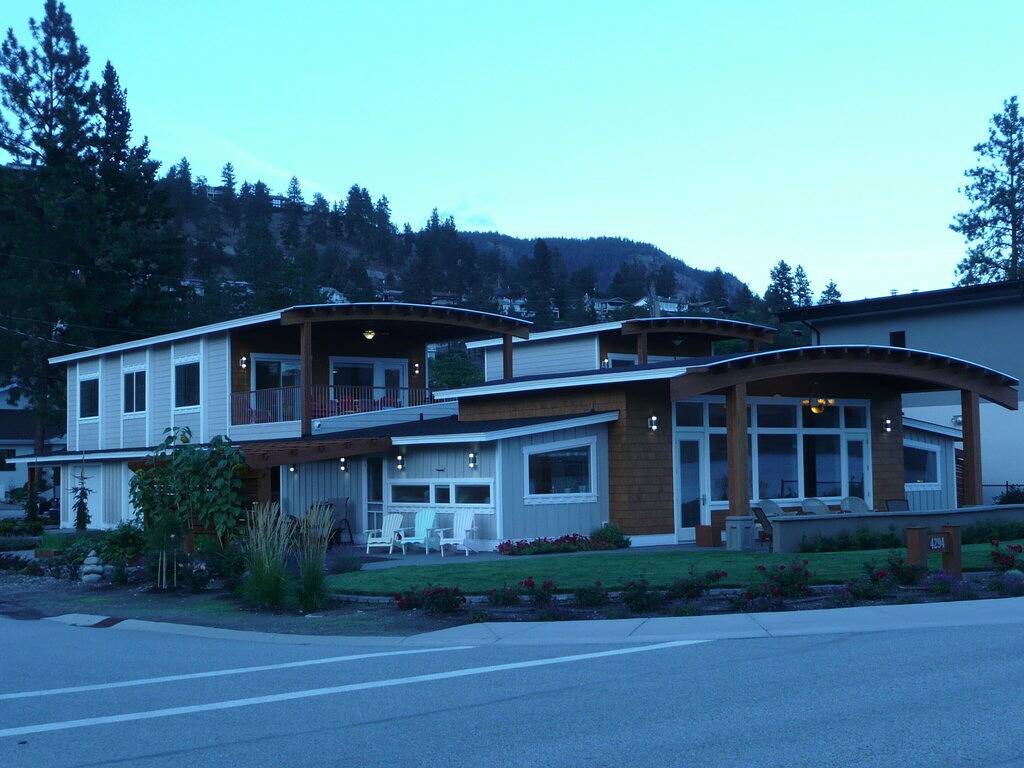 Beachlife Sweet Guest House - Zwei Schlafzimmer und zwei Badezimmer in Peachland, Regional District of Central Okanagan
