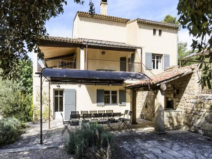 Gîte pour 14 personnes, avec jardin ainsi que piscine et terrasse, adapté aux familles à Cadenet - 2