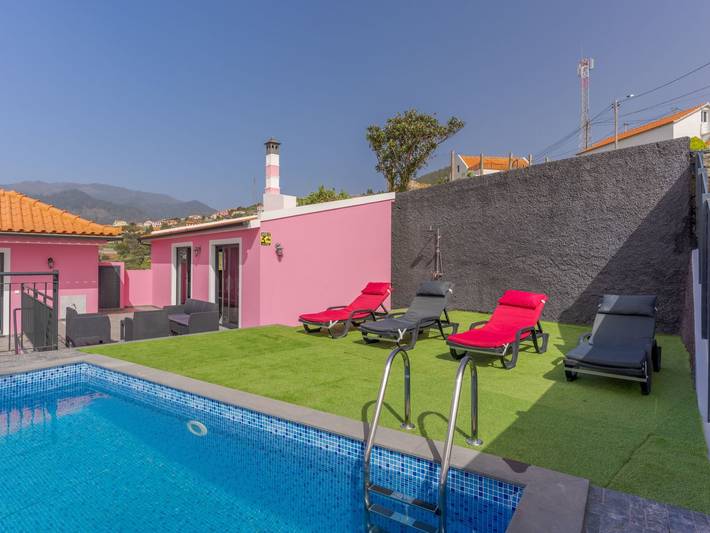 Location de vacances pour 6 personnes, avec piscine et jardin à Ribeira Brava - 2