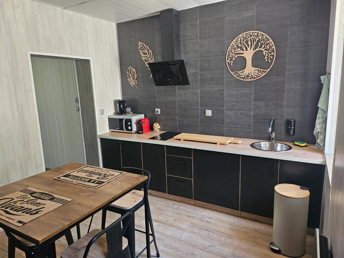 Appartement entier, One-Bedroom Apartment in Baume-les-Dames, Jura Francais