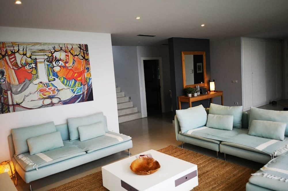 Casa contemporánea con impresionantes vistas al mar y conexión de fibra. in sa Tuna, Begur