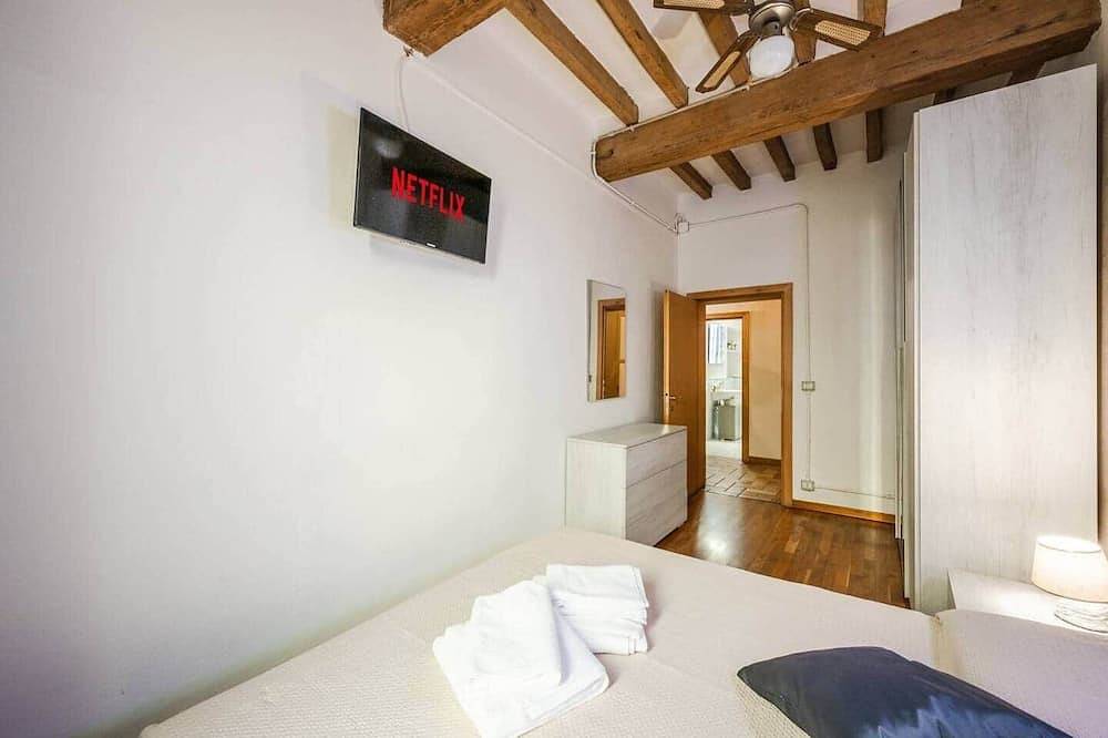 Entire apartment, Binario 11 – City Center, Station, Netflix in Modena, Modena Province