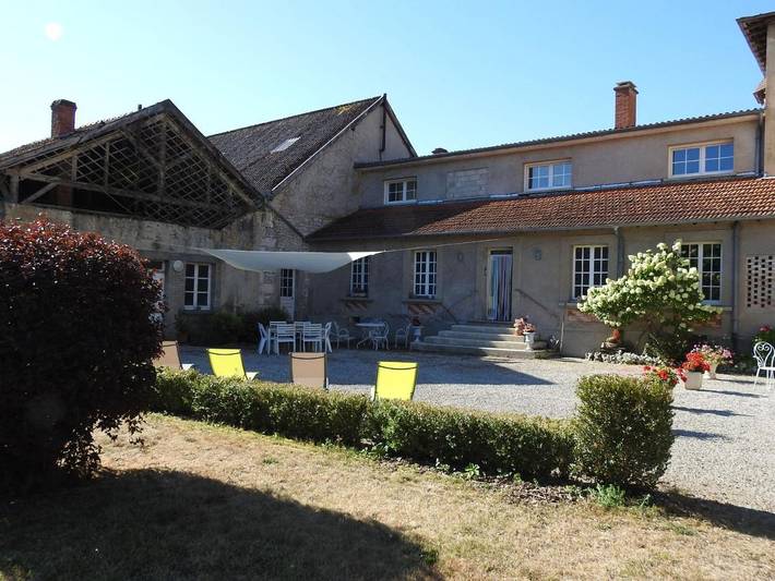 Location de vacances pour 10 personnes, avec jardin dans Roches-Bettaincourt - 3