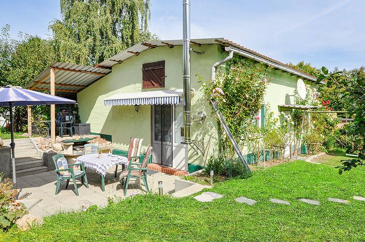 Ferienwohnung für 4 Personen, mit Terrasse und Garten am Schweriner See