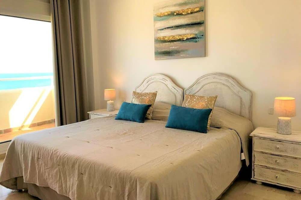 Penthouse Bermuda Beach 2 in Buenas Noches, Estepona