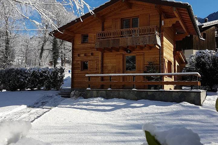Maison pour 5 personnes, avec jardin et balcon à Thônes