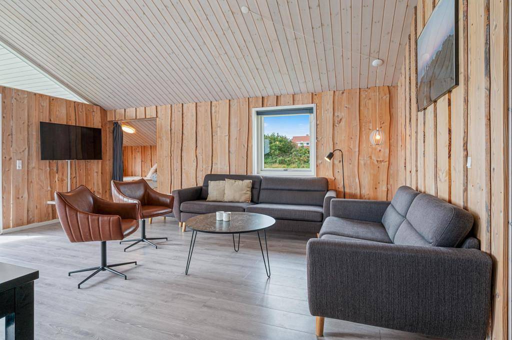Ferienhaus für 8 Personen mit Spa, Sauna und Aktivitätsraum in Nørre Lyngvig, Hvide Sande