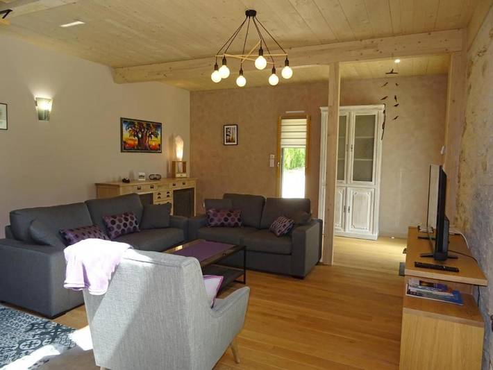 Location de vacances pour 6 personnes, avec Balcon ainsi que Terrasse et Jardin à Bourneau - 3