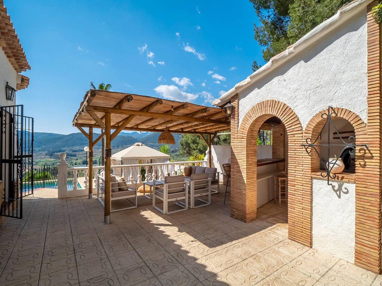 Villa Vista en Alcalalí con piscina y vistas in Alcalalí, Costa Blanca