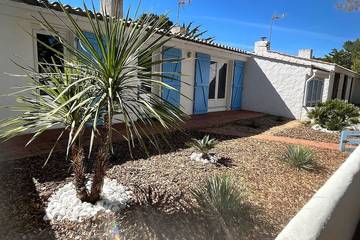 Gîte pour 7 personnes, avec jacuzzi et jardin dans Plage des sables d'or