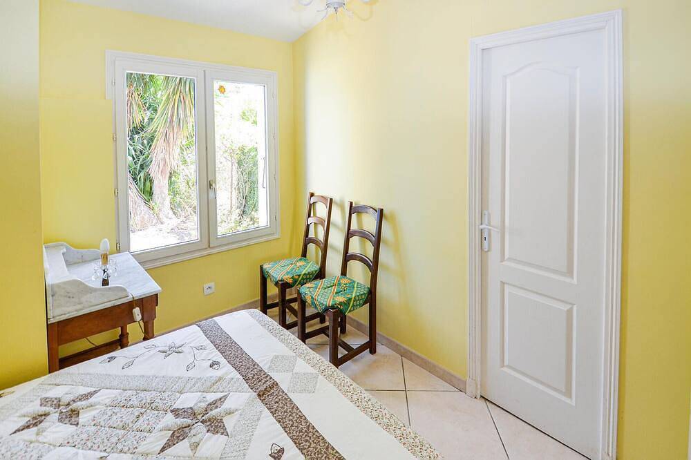 Beautiful home in La Garde with kitchen in La Garde, Toulon region