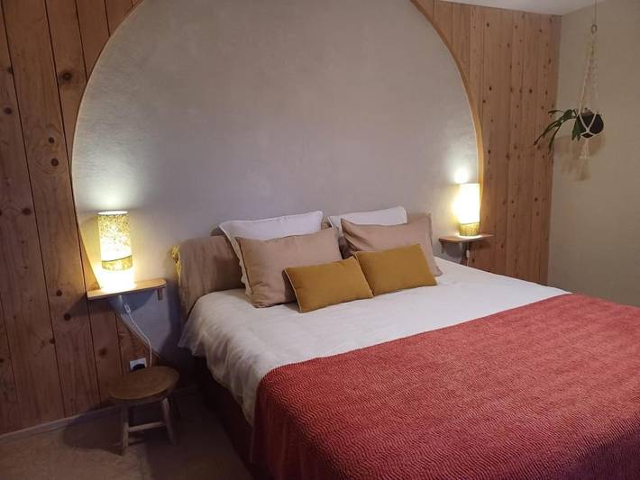 Chambre d’hôte pour 2 personnes, avec piscine et jardin ainsi que vue et balcon à Anduze