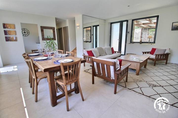 Gîte pour 6 personnes, avec terrasse et jardin à Landévant - 4