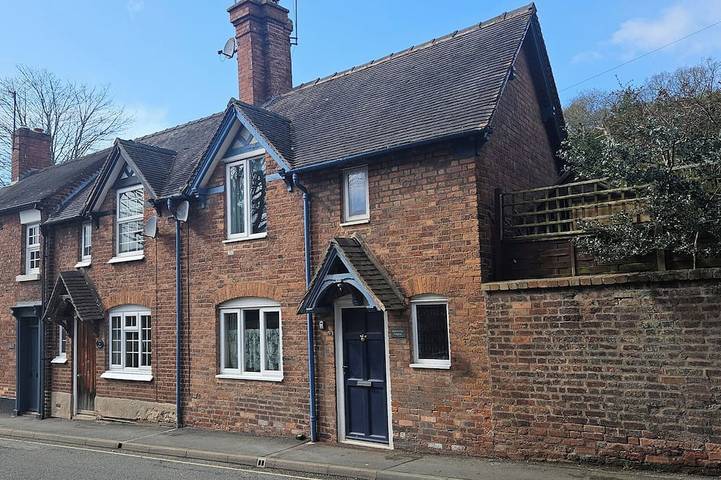 Cottage for 4 people, with Hot tub and Garden in Church Stretton