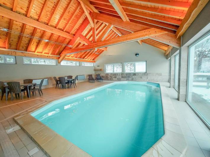 Ferienhaus für 14 Personen, mit Sauna und Garten sowie Ausblick und Pool