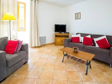Gîte pour 6 personnes, avec terrasse, animaux acceptés à Montclus