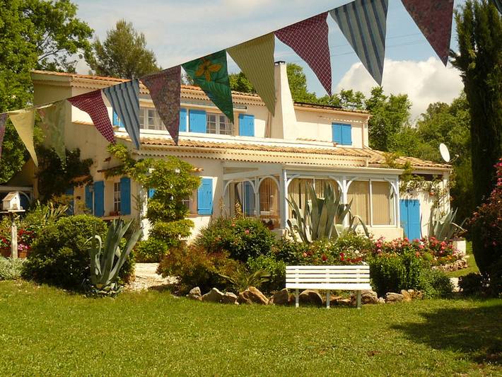 Chambre d’hôte pour 2 personnes, avec terrasse ainsi que piscine et jardin, animaux acceptés - 1