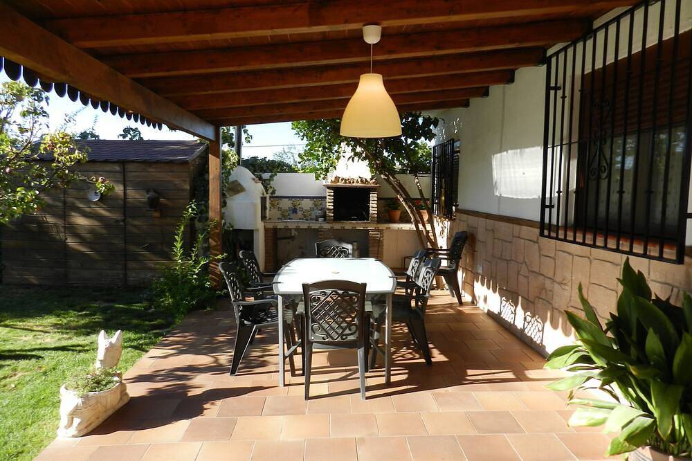 Casa rural con jardín, piscina privada, Wifi gratuito y comunicación excelente in El Padul, Provincia de Granada