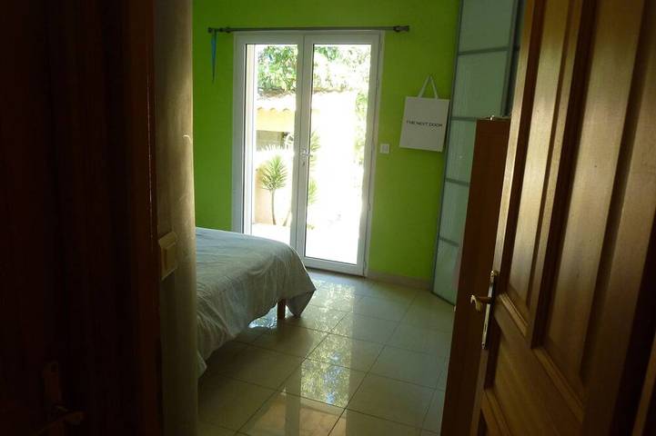 Location de vacances pour 10 personnes, avec terrasse et jardin, animaux acceptés à Rochefort-du-Gard - 2