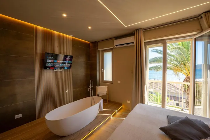 Hotel for 2 people, with view and garden as well as terrace, with pets - 1