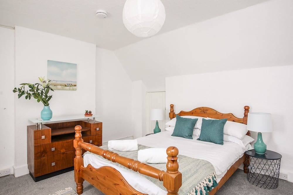 Bwthyn Siliwen (Old Bath House), pet friendly in Bangor in Bangor, Snowdonia