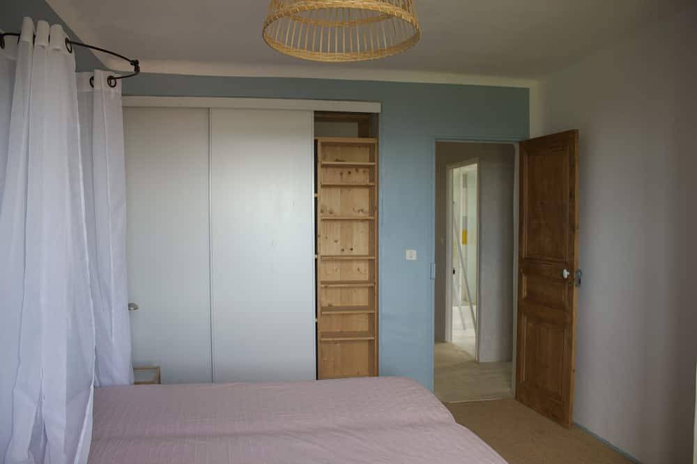 Charming Provencal house with private pool and exceptional view in Villedieu, Vaucluse