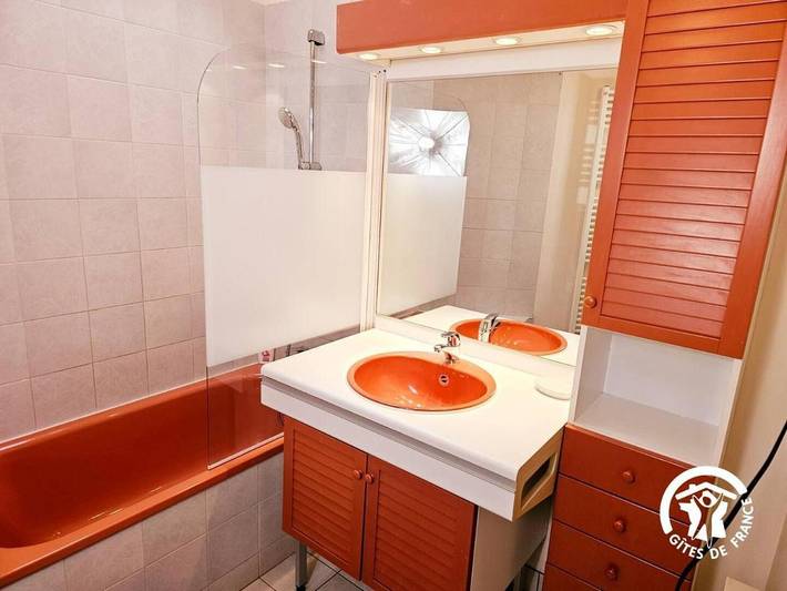 Location de vacances pour 4 personnes, avec jardin et terrasse à Camarès - 3