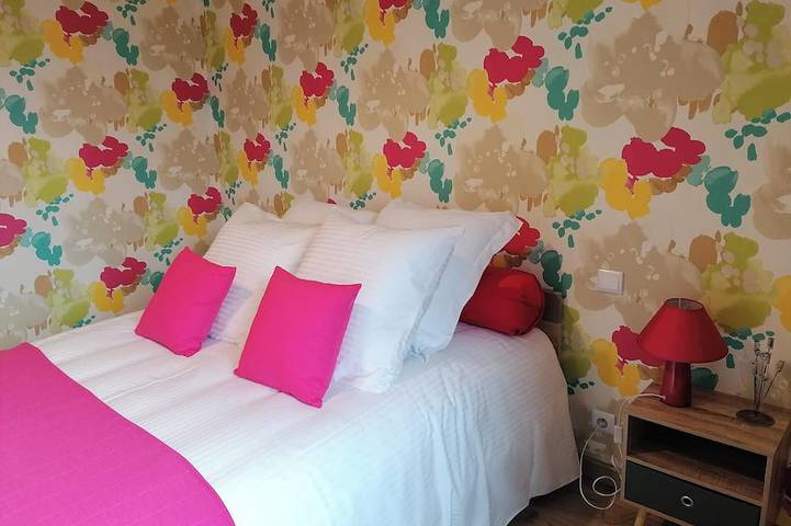 Location de vacances pour 9 personnes, avec jardin dans La Chapelle-Saint-Martin-en-Plaine - 4