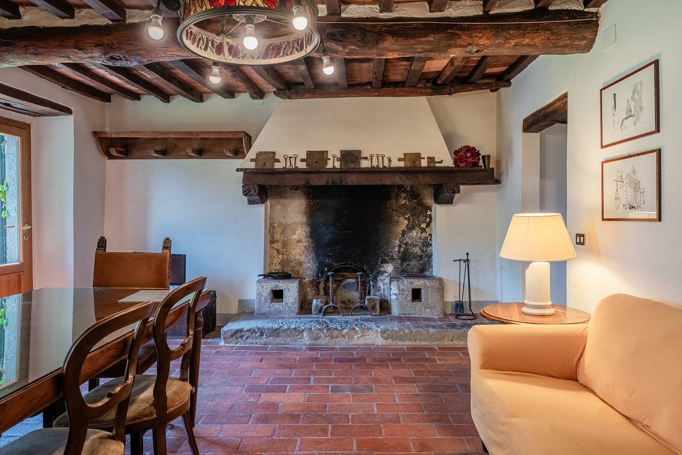 Entire apartment, Apartment 'Casa Grande' with Mountain View, Shared Pool and Wi-Fi in Pescia, Pistoia Province