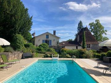 Gîte pour 2 personnes, avec piscine et jardin dans Brantôme en Périgord