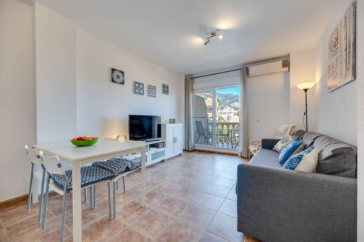 Ganze Wohnung, Ferienwohnung "Sauce Sol Fuengirola" mit Meerblick, Gemeinschaftspool und privater Terrasse in Torreblanca (Fuengirola), Fuengirola