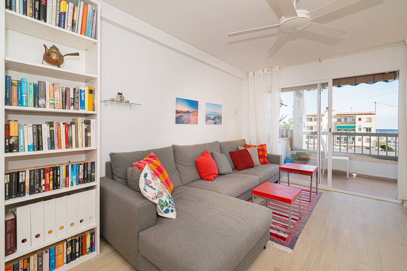 Apartamento entero, Apartamento "Casa Altea-Mar" cerca de la playa con piscina compartida y Wi-Fi in Altea pueblo, Altea