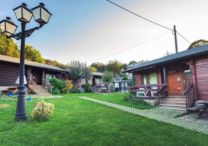 Casa rural para 5 personas, con jardín y vistas además de terraza y piscina, Se admiten mascotas en Sanabria (Zamora) - 2