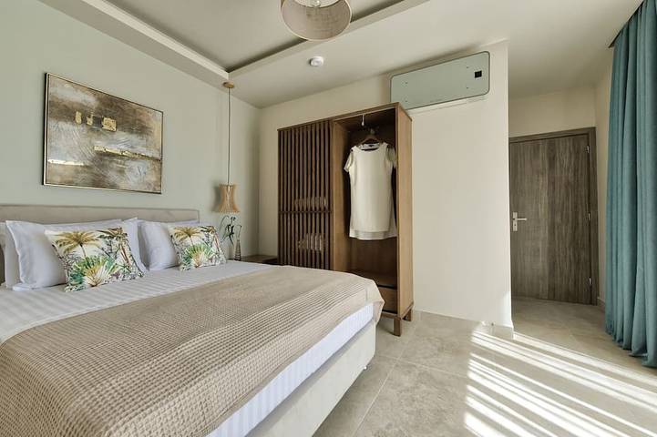 Delight Luxury 5 bedroom Villa with private pool in Pantokratoras, Zante