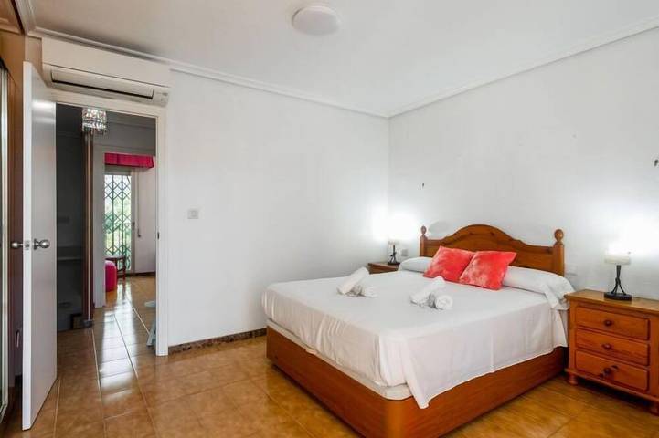 Bungalow für 4 Personen, mit Garten und Pool in Benidorm - 2