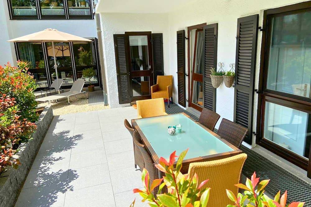 Ganze Wohnung, Schöne, helle Ferienwohnung mit Terasse in Utting, Ammersee