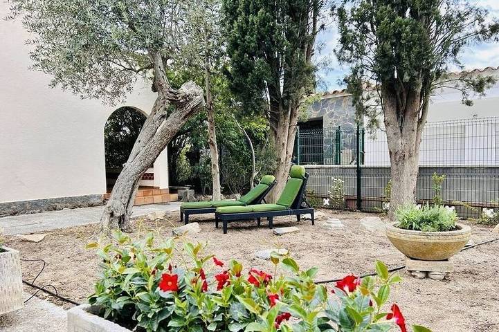 Location de vacances pour 4 personnes, avec terrasse et jardin, animaux acceptés dans El Mas Boscá