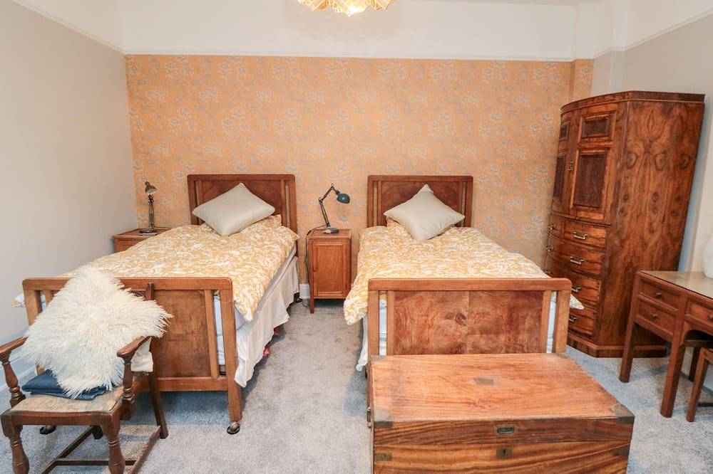 The Grange, pet friendly, with open fire in Goathland in Goathland, North York Moors National Park