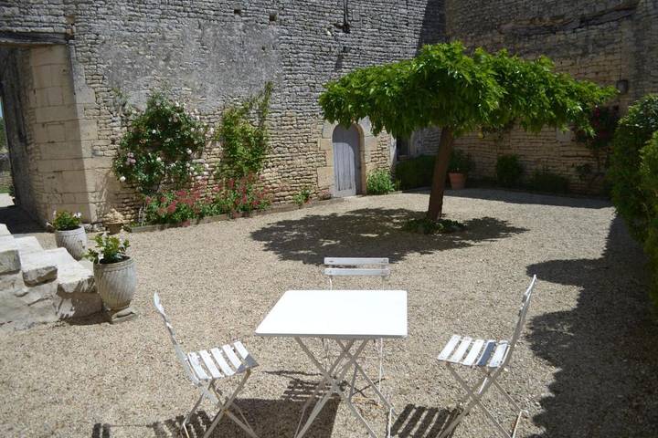 Chambre d’hôte pour 3 personnes, avec Terrasse ainsi que Jardin et Vue en Charente - 3