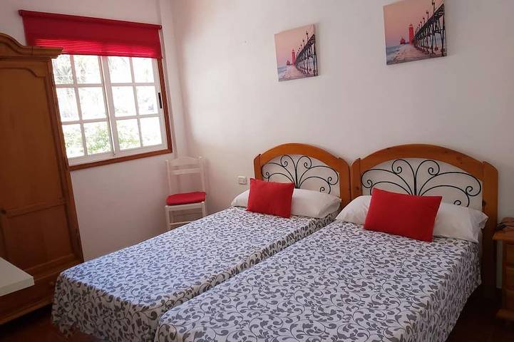 Gîte pour 5 personnes, avec balcon et jardin dans Alojera - 4