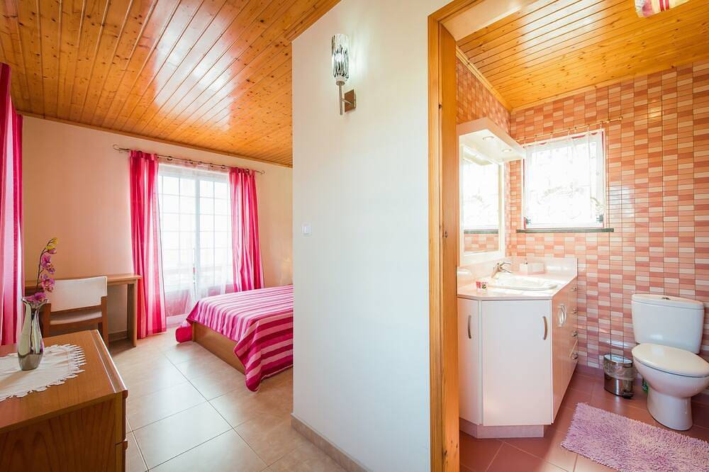 Ferienhaus Adega Pedra do Lagar, direkt am Meer und in den Bergen, familienfreundlich in Calheta de Nesquim, Pico (Azoren)