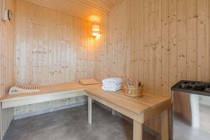 Ferienhaus für 4 Personen, mit Garten und Sauna sowie Terrasse in Westermarkelsdorf - 3
