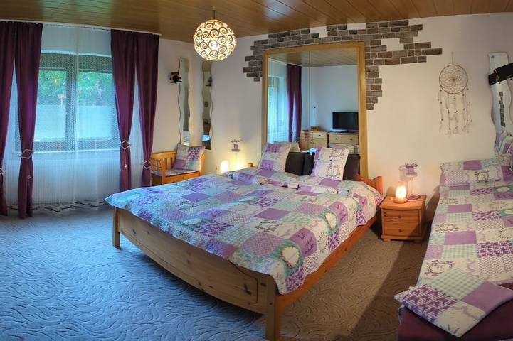 Ferienwohnung für 3 Personen, mit Garten und Terrasse in Pottenstein