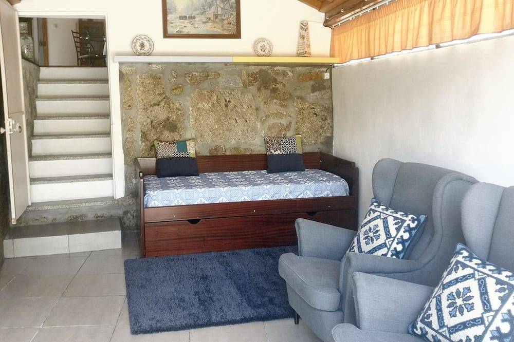 Homerez - Charming house with lake and mountain views in Rendufe in Rendufe, Braga District