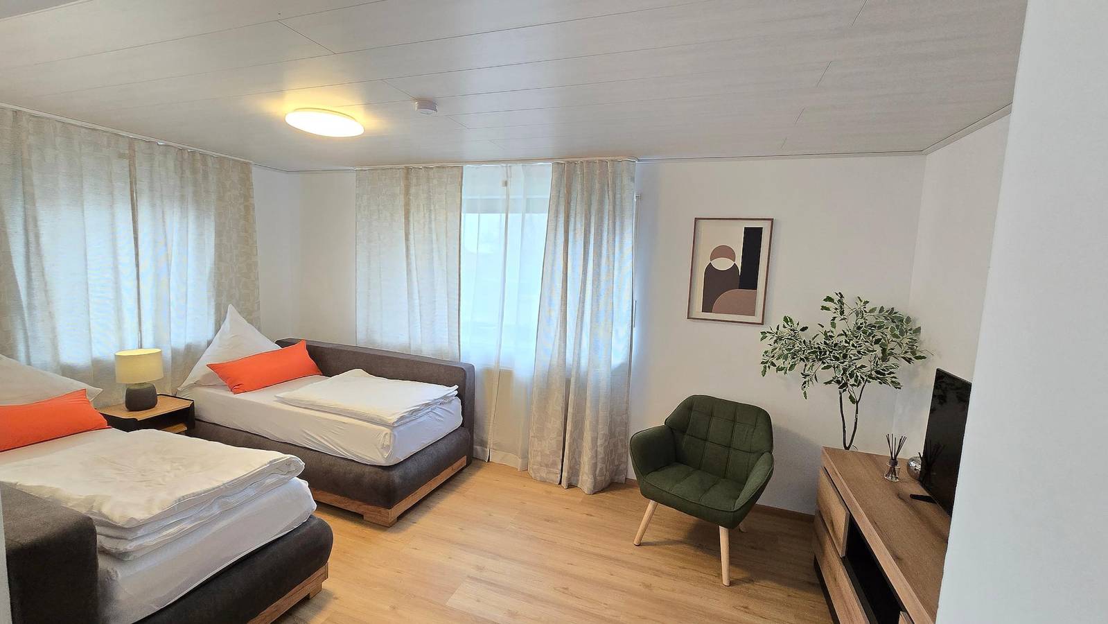 Monteur & Ferienapartment Leidenberger - Monteurzimmer mit 5 Einzelbetten in Colmberg, Romantische Straße