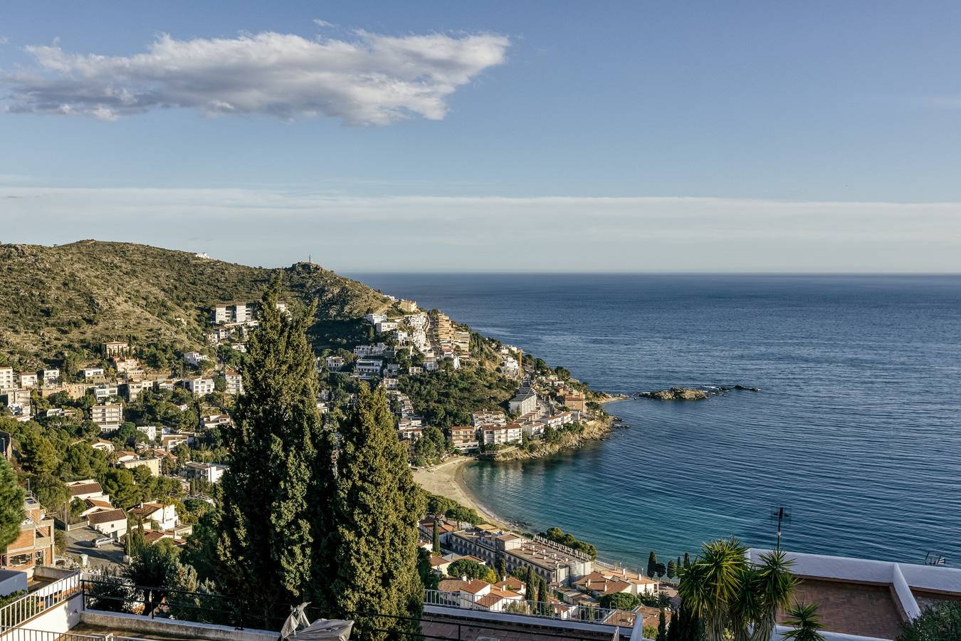 Villa 'Casa con Vistas al Mar Costa Bra' avec vue sur la mer, piscine partagée et Wi-Fi in Canyelles Petites, Roses