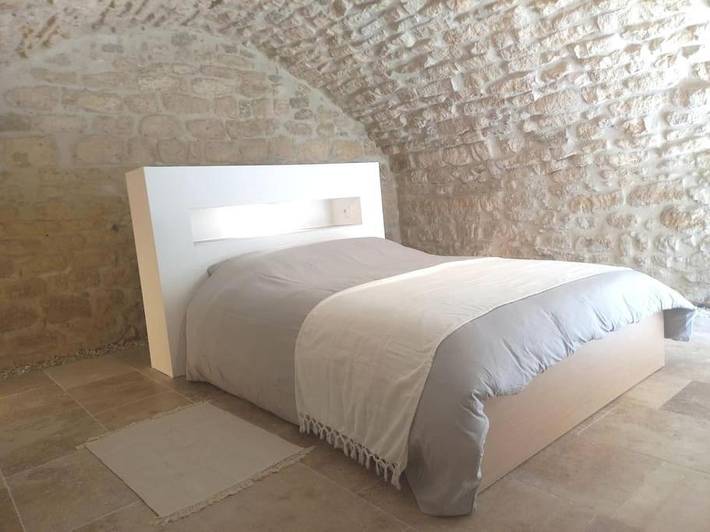 Gîte pour 4 personnes, avec jardin et terrasse à Saint-Restitut - 2