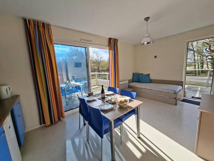 Gîte pour 4 personnes, avec piscine et jardin ainsi que vue et sauna, animaux acceptés à Chaveignes - 2