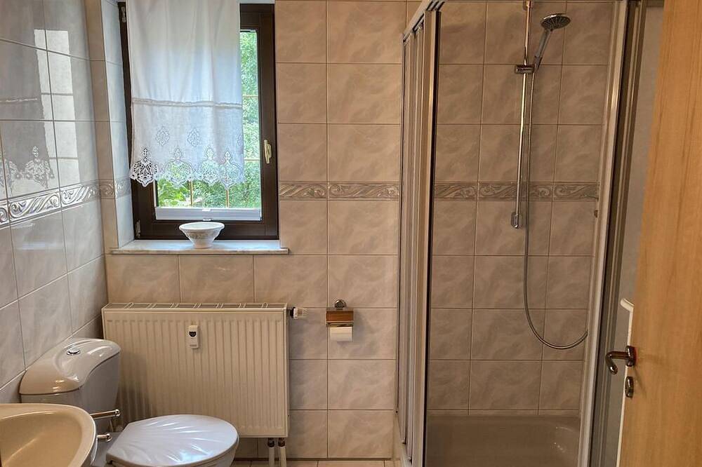 Ganze Wohnung, Ferienwohnung Prüfer - Fewo, Dusche, Wc, 1 Schlafraum in Greiz, Region Greiz